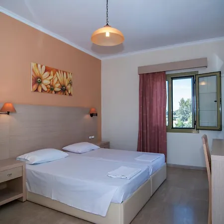 Makis Hotel