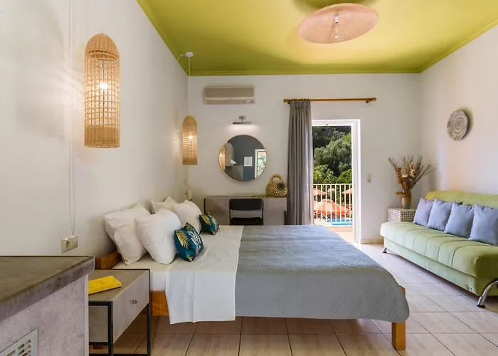 Makis By La Skala Vista *