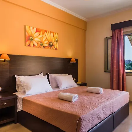 Makis Hotel *