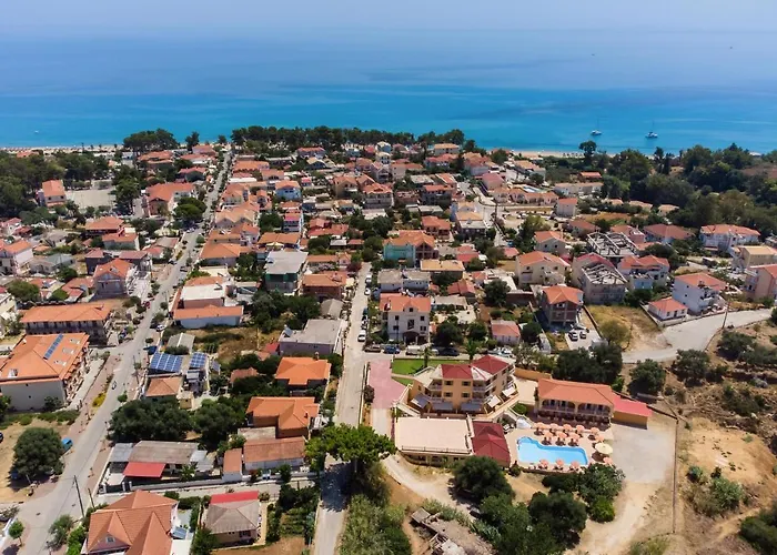 Makis By La Skala Vista