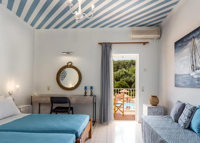 Makis By La Skala Vista *